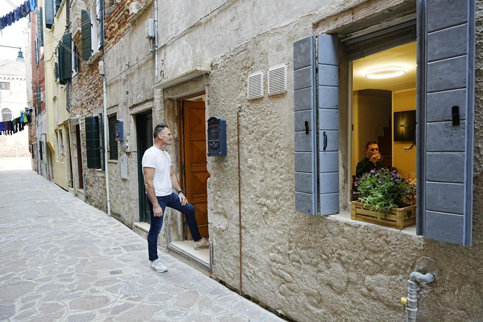 Ca'lina Near Biennale Venecia